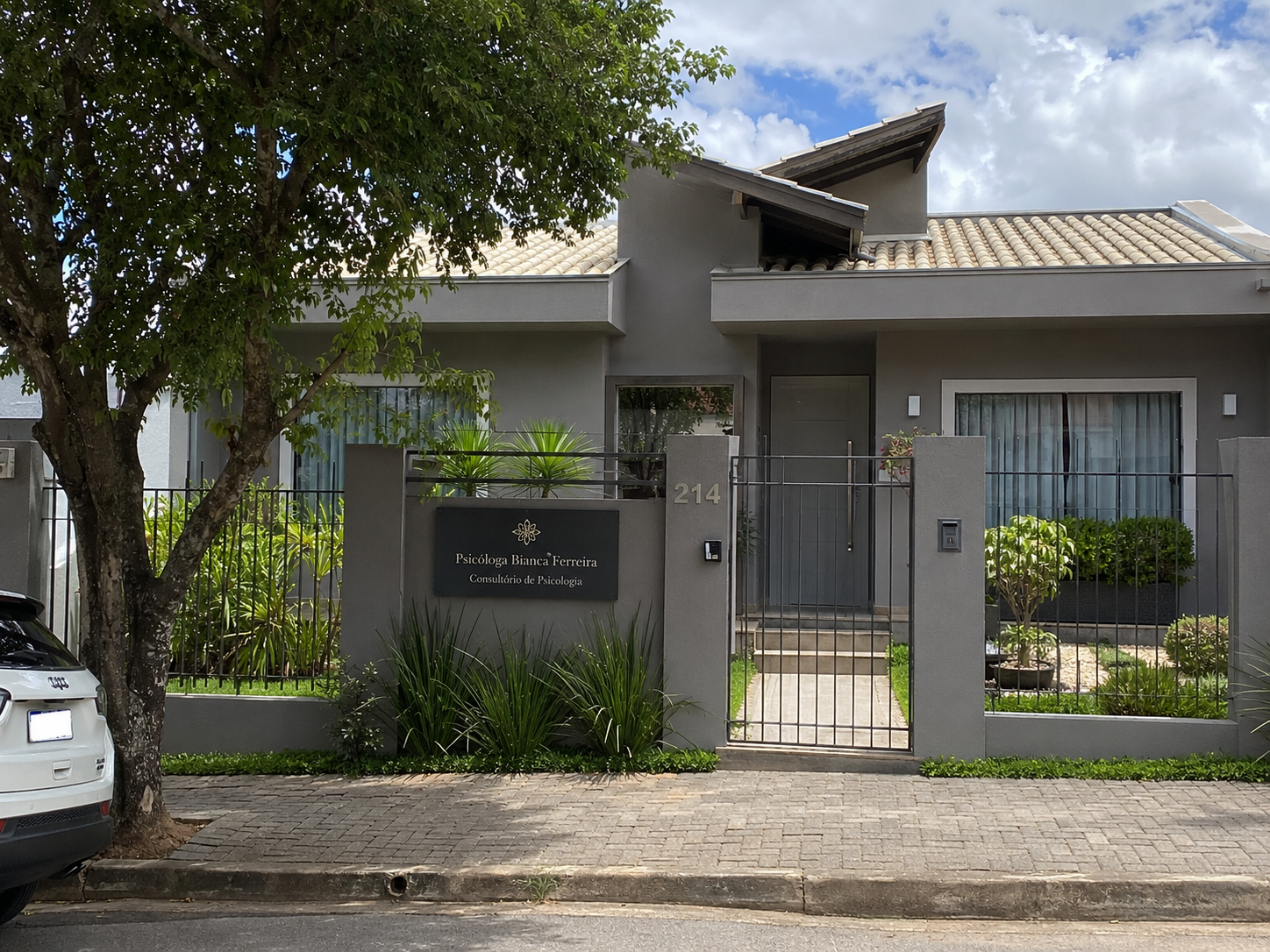 Fachada do consultório da psicóloga Bianca Ferreira